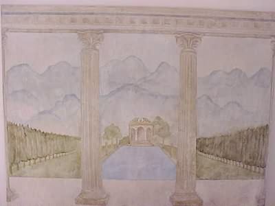 emptypalace.jpg (19345 bytes)